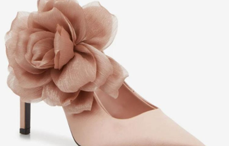 IT’S A SHOE-IN FOR WEDDING GUESTS